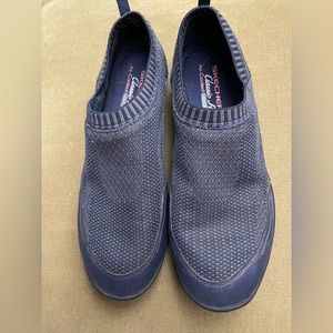Skechers classic fit navy slip on